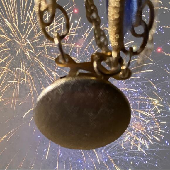 Vintage Costume Jewelry 3 Necklaces and 1 pair of clip-on earrings 4-pc Bundle - Picture 13 of 15